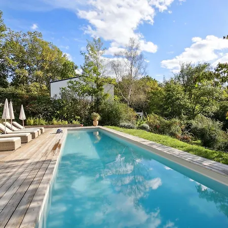 Charming Swimming Pool 17 Min From Bordeaux Holiday home Latresne
